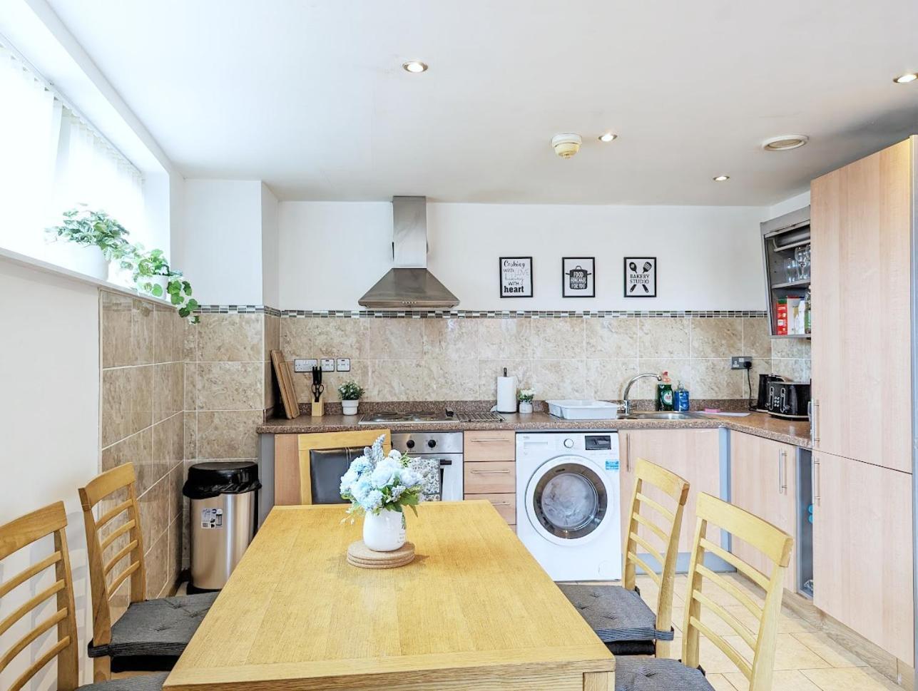 Guest Room In City Centre Near Key Attractions Liverpool Ngoại thất bức ảnh